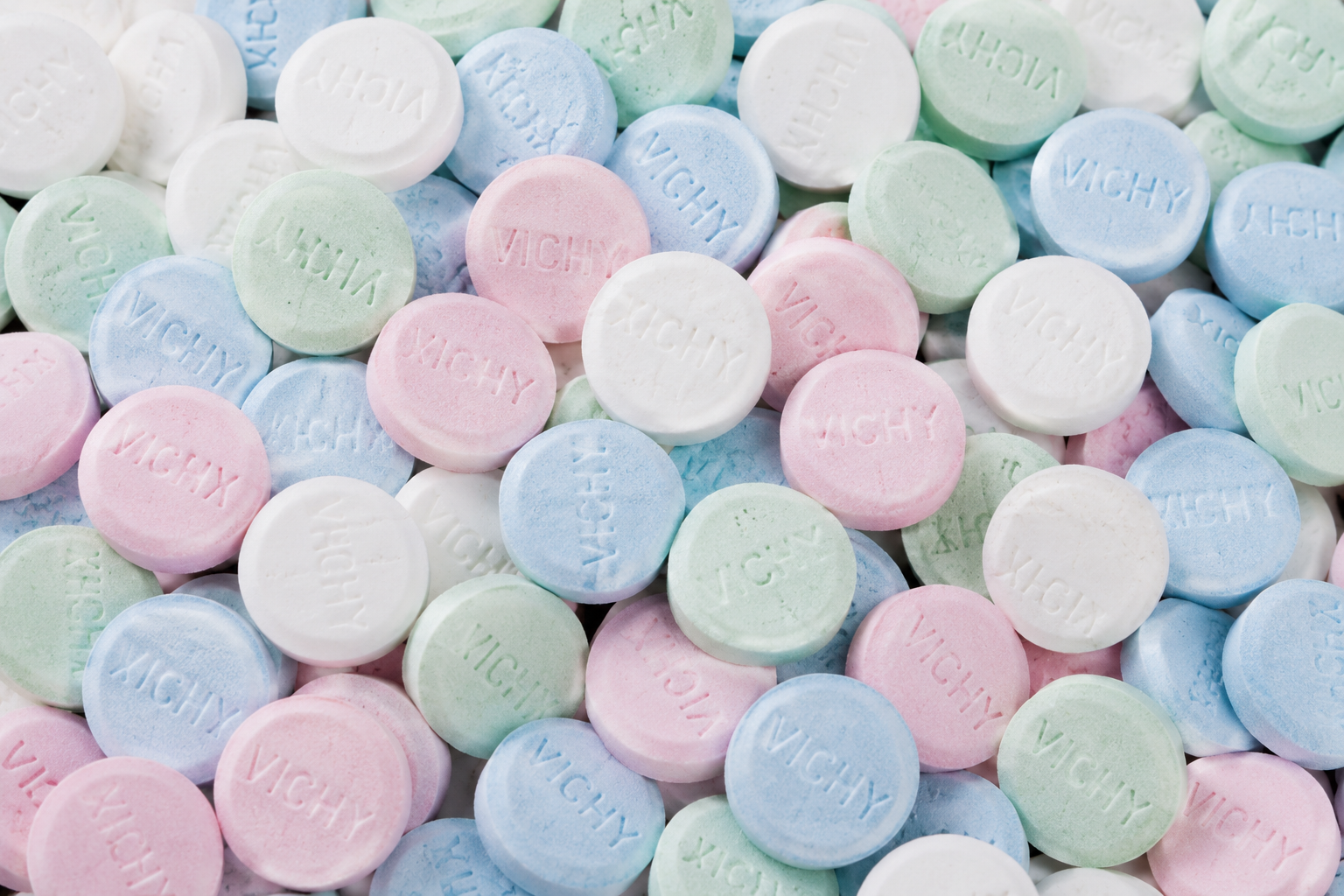 Découvrez combien peut on manger de pastilles vichy par jour pour un confort optimal. Limitez-vous à dix unités afin de réguler votre acidité gastrique.